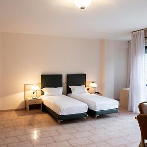 Habitación con 2 Camas Individuales